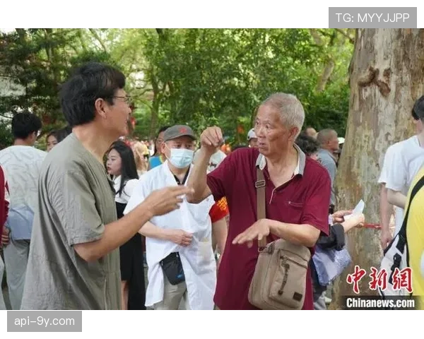 “沉默的体育场”：日本聋哑人棒球队通过手语和震动感受比赛